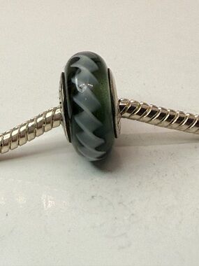 Retired Pandora Green Zig Zag Murano Glass Charm 790601 ALE 925